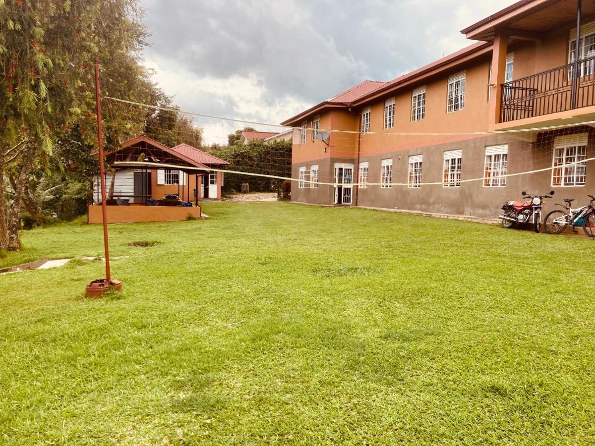 Yes Hostel Fort Portal Exterior photo